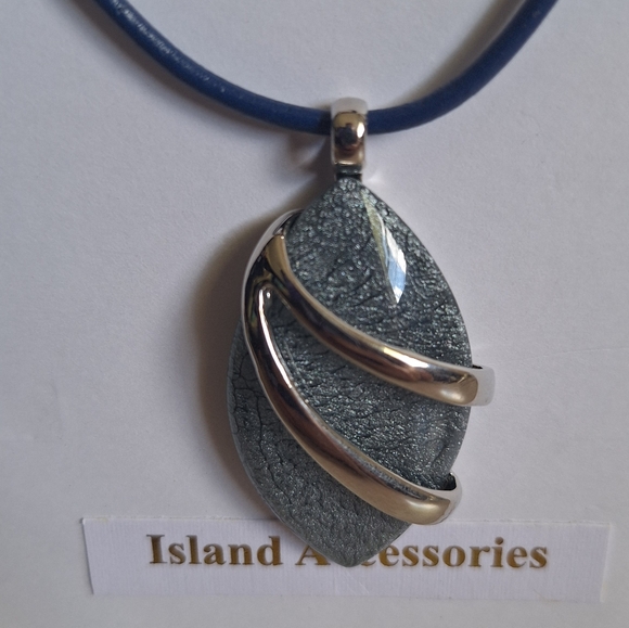 Oceana Trading Island Accessories Coil Wrap Pendant & Earrings Set - NEW - Picture 2 of 6